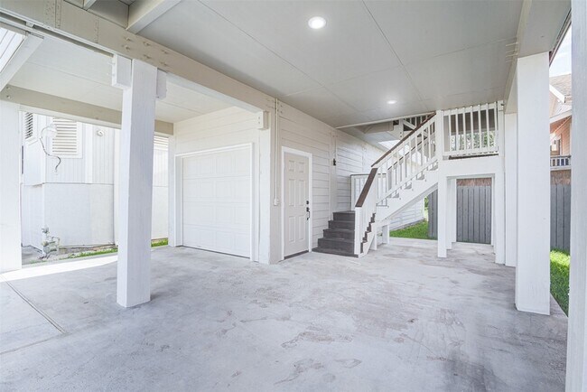 Building Photo - 4025 Avenue M