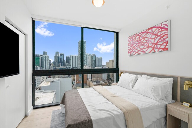 Building Photo - 225 N Miami Ave