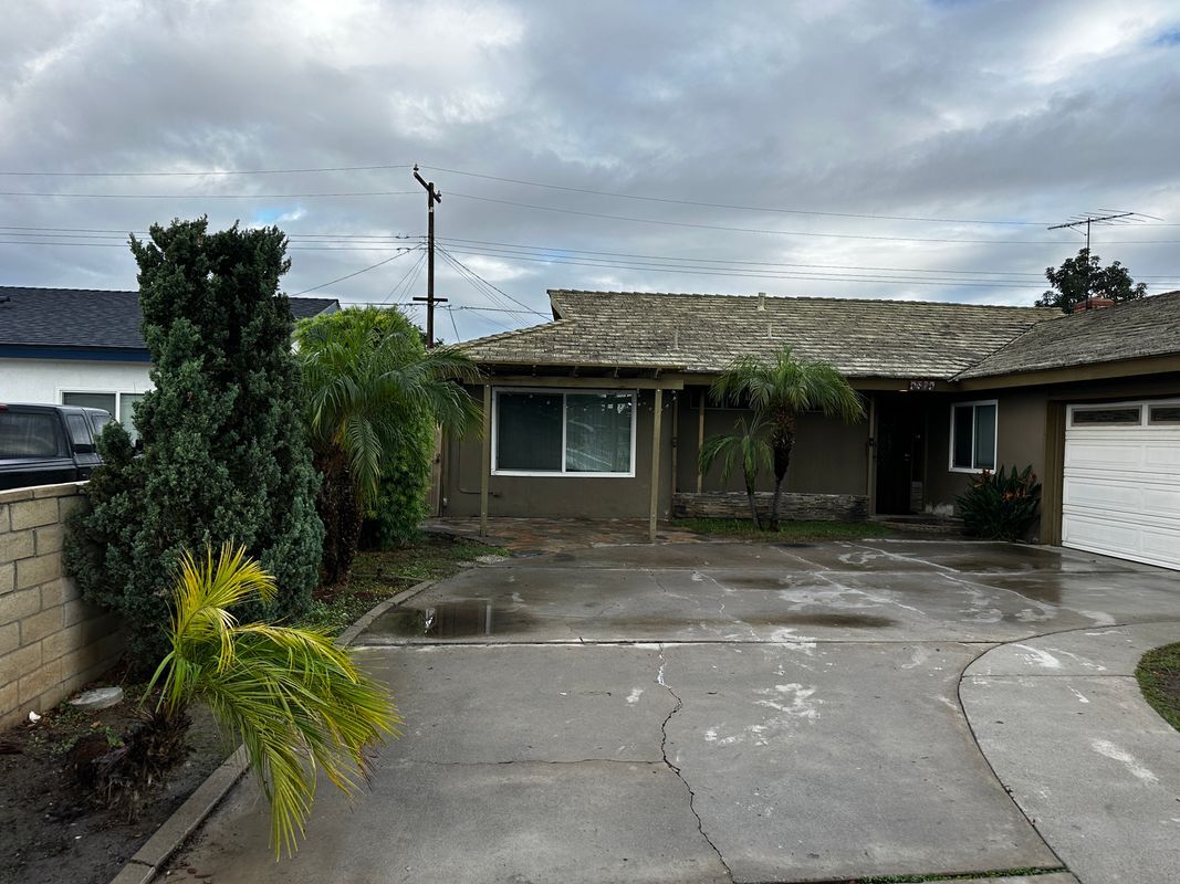 Building Photo - 1801 W Harvard