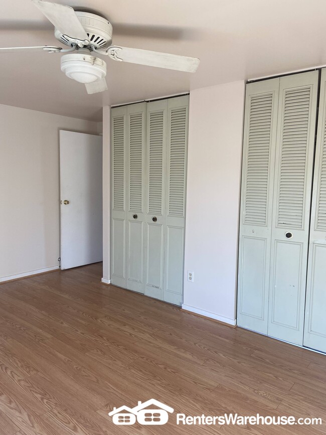 Building Photo - 750 Hyde Park Dr