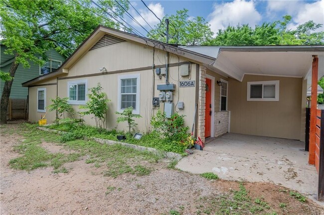 Primary Photo - 1606 Walnut Ave