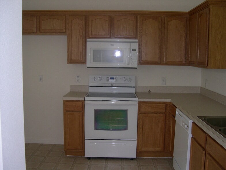 Building Photo - 4132 Bismarck Palm Dr