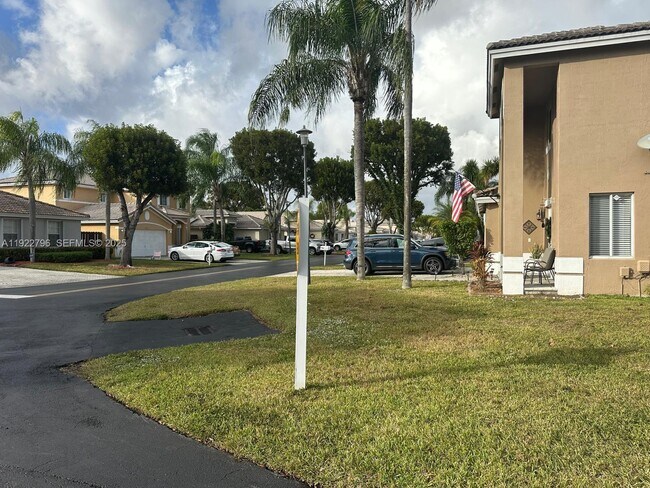 Building Photo - 15430 SW 143rd Terrace