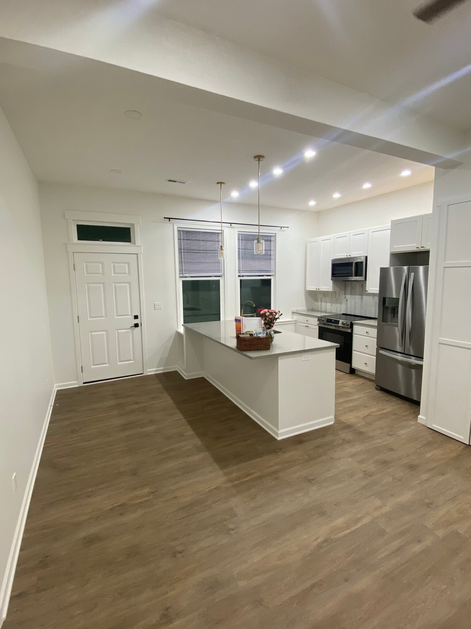 Building Photo - 203 E Ellsworth St