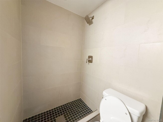 Building Photo - 302 E Broadway