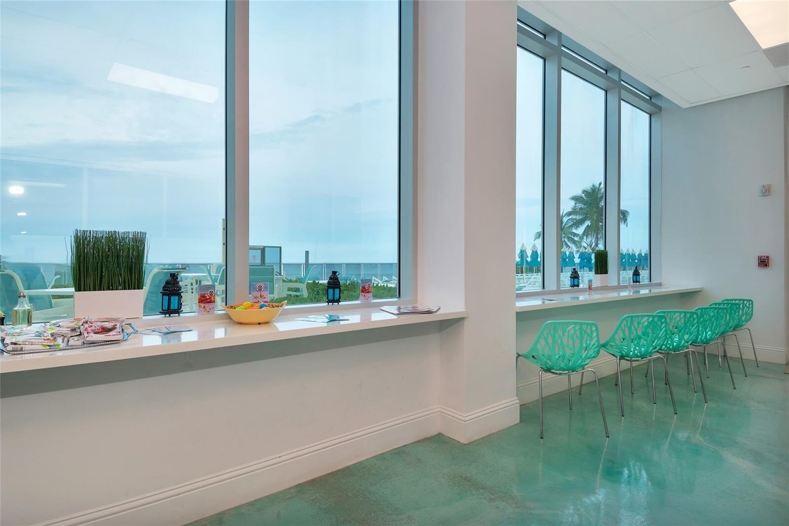 Building Photo - 2501 S Ocean Dr