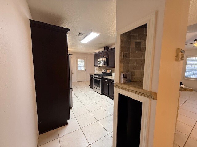 Building Photo - 2902 Silent Dr