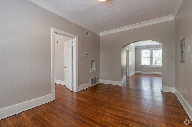 2BR, 2BA - 1200SF - The Avalon