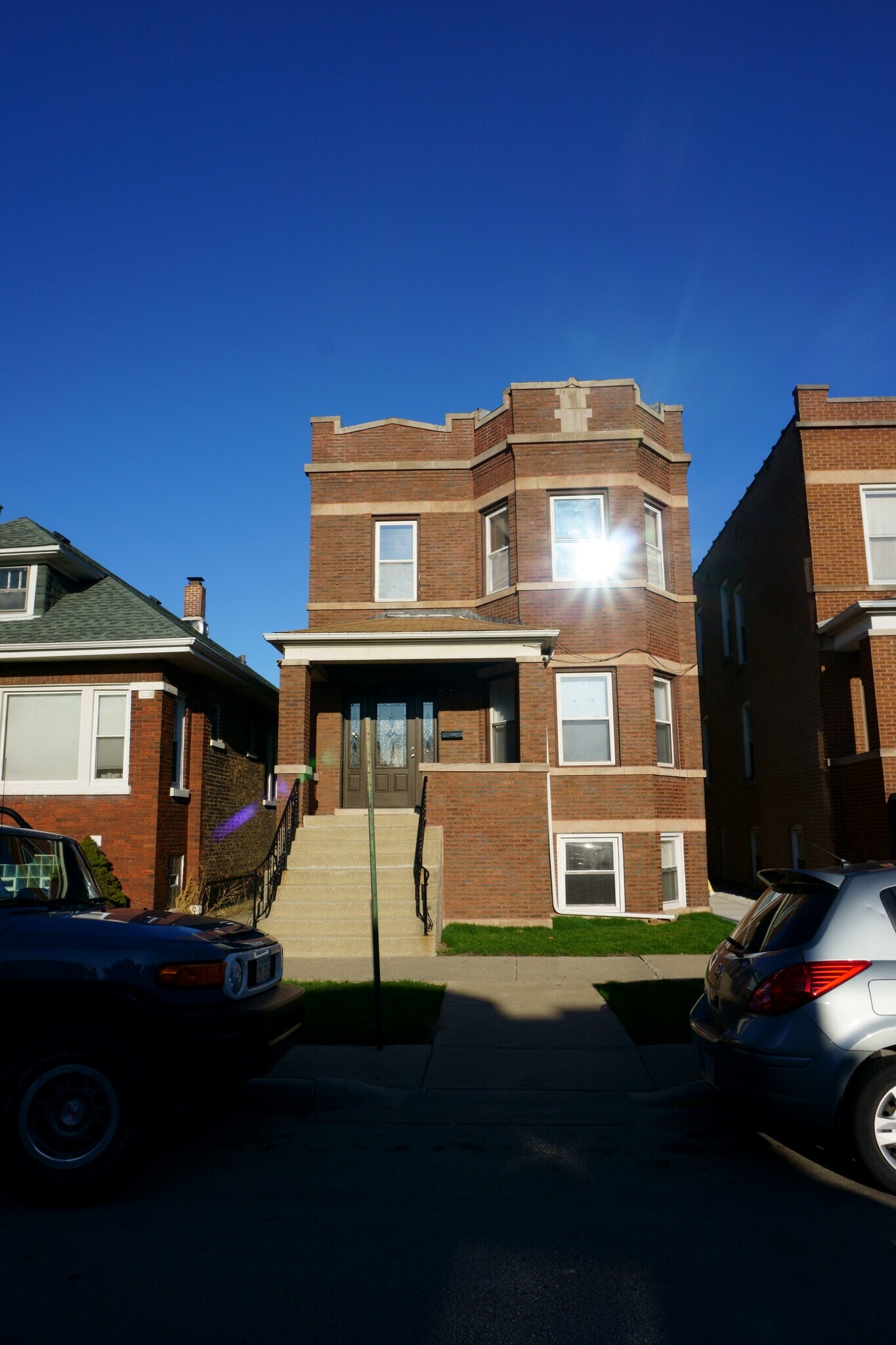 Building Photo - 2109 S 59th Ct