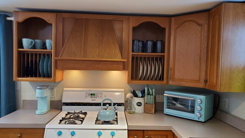 Kitchen - 436 Revere St