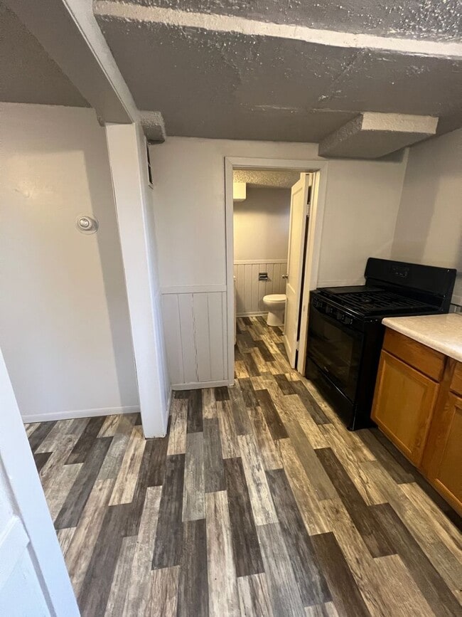 Building Photo - 405 E Watertown St