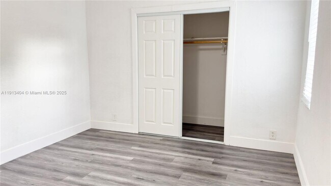 Building Photo - 1176 NW 48th St