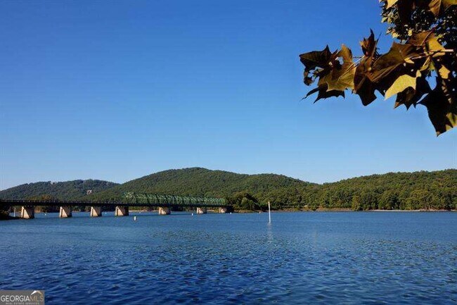 Building Photo - 10 Felton St