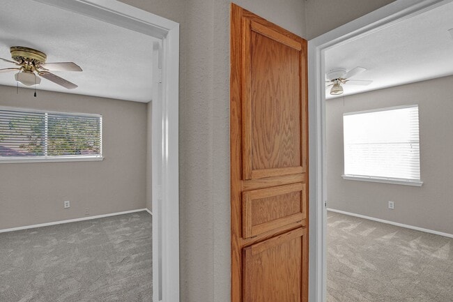 Building Photo - 7640 Kings Ridge Rd