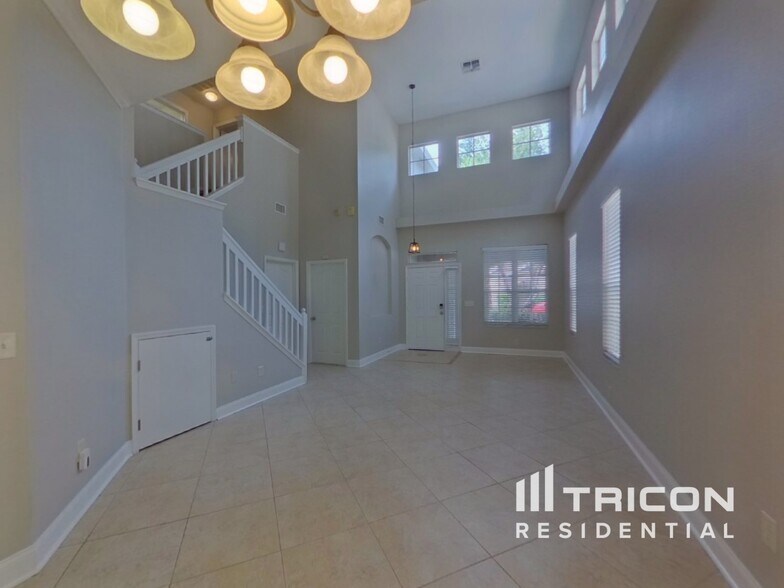 Building Photo - 10501 Grayslake Ct