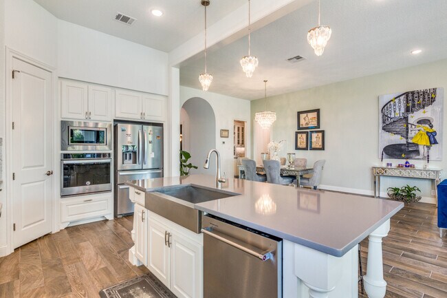 Building Photo - 24502 Emilia Way