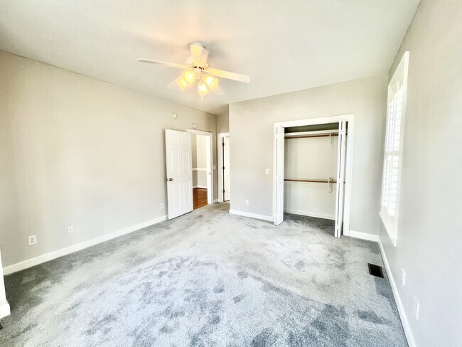 Building Photo - 606 Trillium Ct