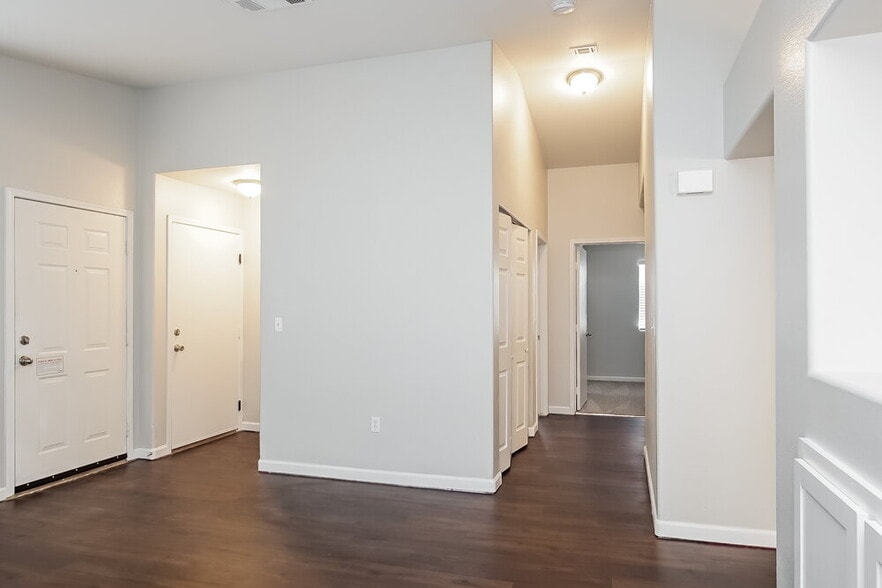 Building Photo - 5254 Jewel Canyon Dr