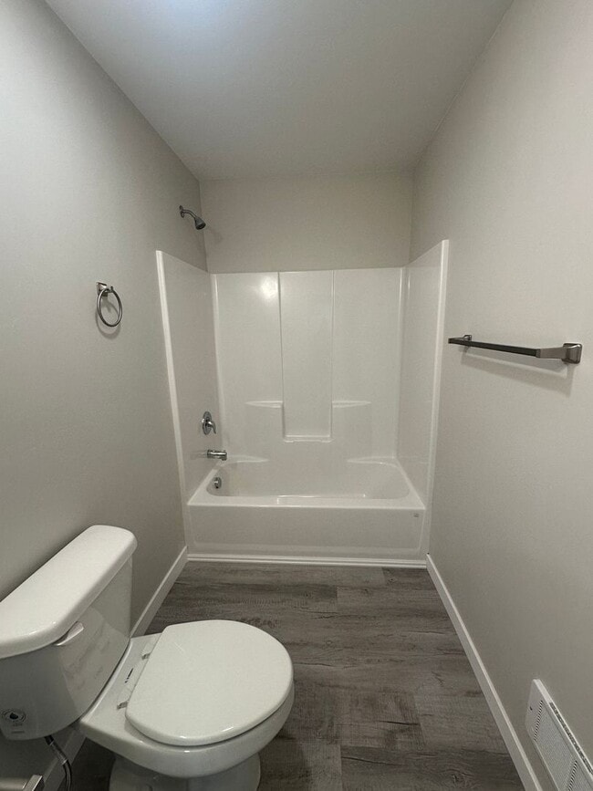 Building Photo - Brand New & Charming 2 Bedroom, 2 Bathroom Unit in St. Anthony! ($200 OFF OF FIRST MONTHS RENT!)