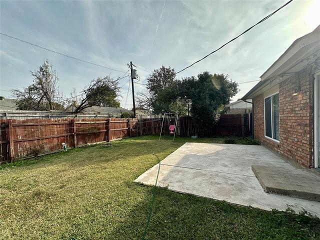 Building Photo - 570 Windsor Pl