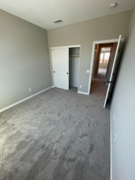 Building Photo - 2195 Bluestone Cir