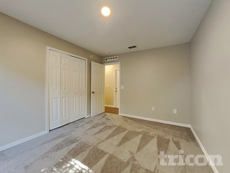 Building Photo - 964 Cascades Park Trail