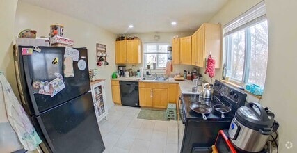 Building Photo - 403 S 18th St