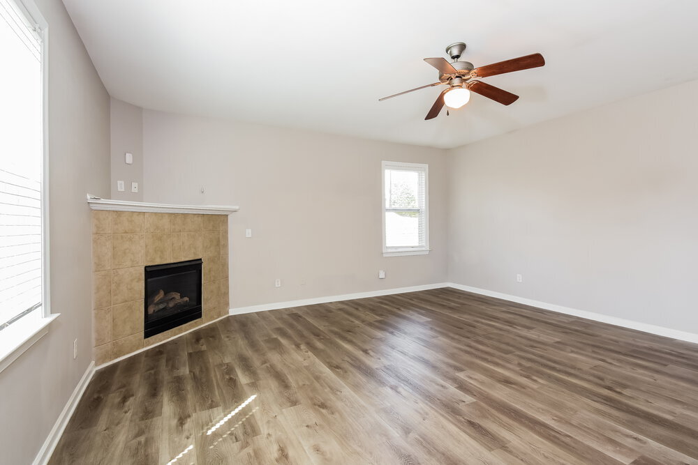 Building Photo - 227 Oakbridge Dr
