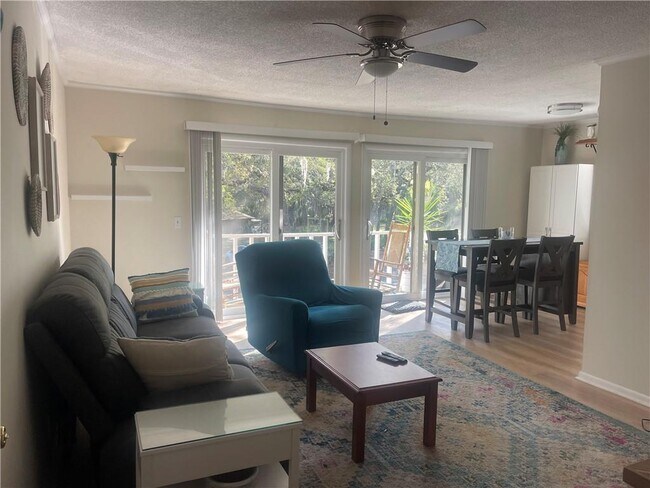 Building Photo - 800 Mallery St