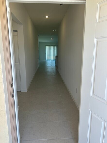 Entrance Hallway - 4213 Longmour Ln