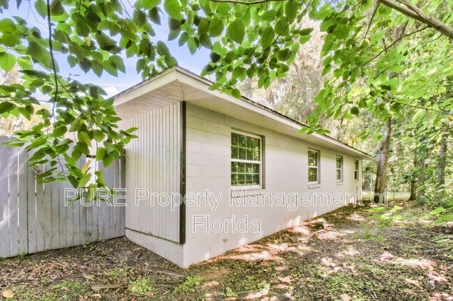 Building Photo - 2040 SE 40th Street Rd