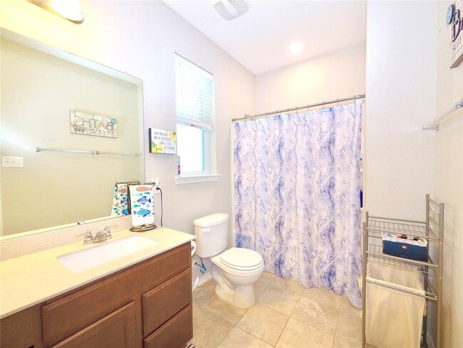 Building Photo - 201 Sheepshank Dr