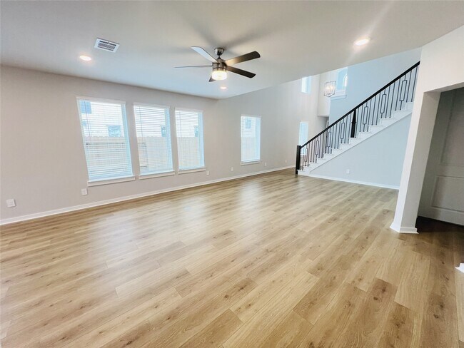 Building Photo - 29818 Ellwood Ln