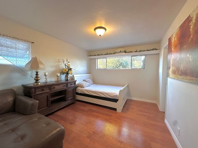 Building Photo - Beautiful 4 Bed / 3 Bath Home in Garden Grove For Rent