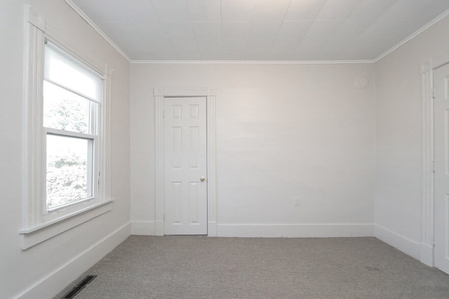 Bedroom 2 - 32 Parker St