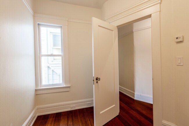 Building Photo - 354 Arguello Blvd