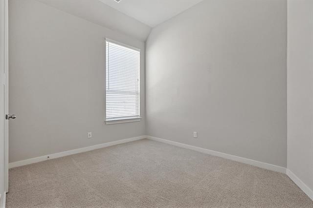 Building Photo - 1613 Chickadee Dr