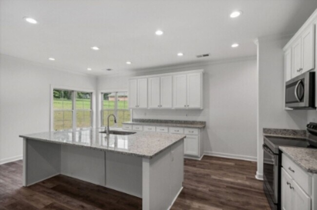 Building Photo - Spacious 4-Bedroom Home in Byhalia - Modern Living in a Tranquil Community!