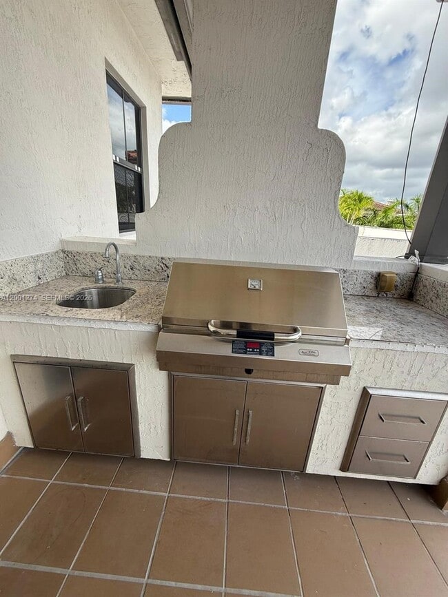 Building Photo - 5186 NW 83rd Ct