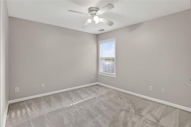 Building Photo - 1656 Granville Ct