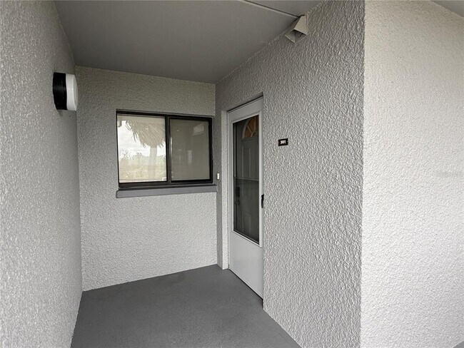 Building Photo - 4823 Ebbtide Ln