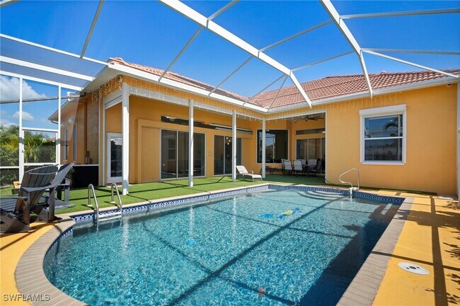 Building Photo - 5024 SW 8th Pl