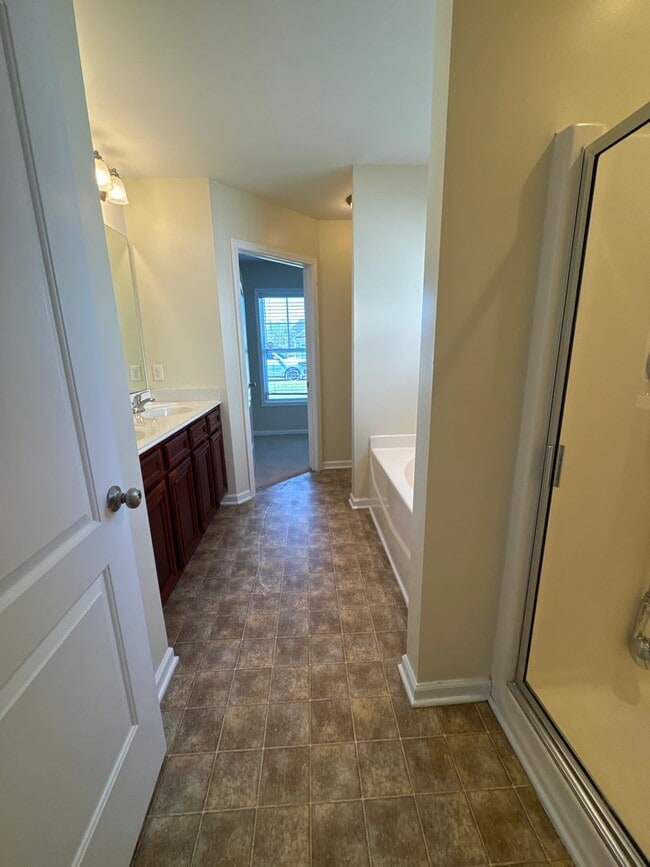 Building Photo - Something special on Sonoma!