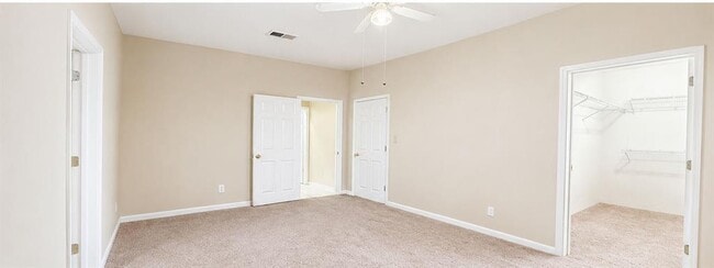 Building Photo - 304 Bridle Path
