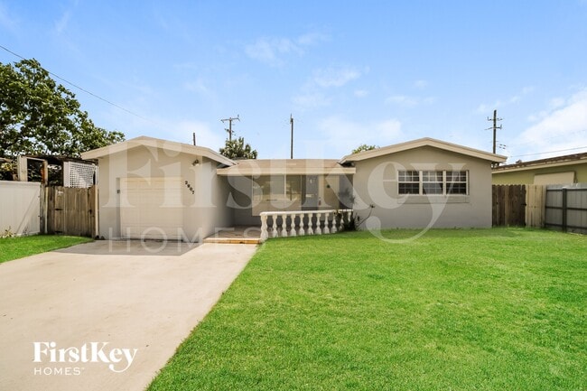 Building Photo - 2807 Utopia Dr