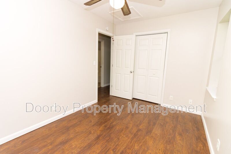 Building Photo - 333 Withrow Rd
