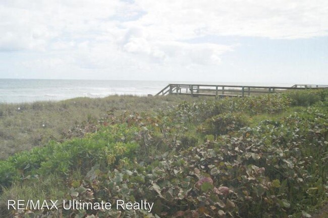 Building Photo - 1555 NE Ocean Blvd