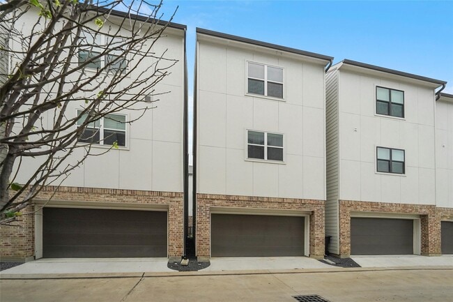 Building Photo - 1268 N Post Oak Rd