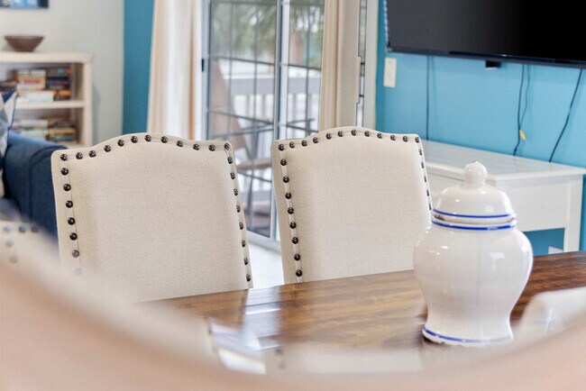 Building Photo - 111A S Yaupon Dr