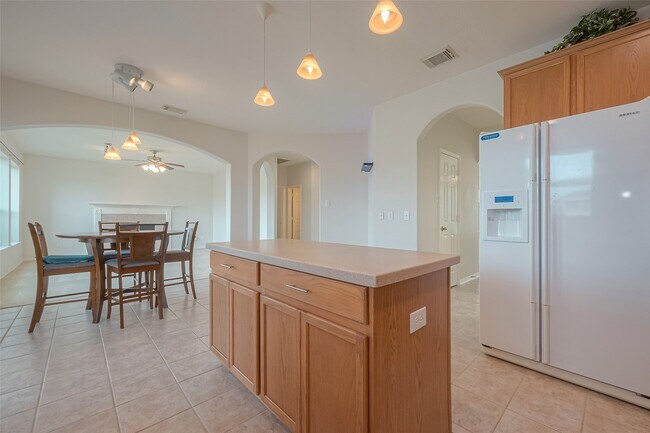 Building Photo - 18118 Billabong Crescent Ct